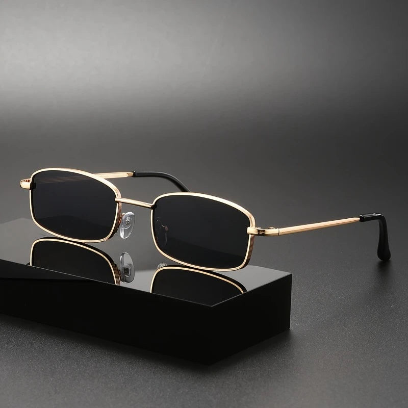 Golden Hour” – Retro-Inspired Gold Frame Sunglasses